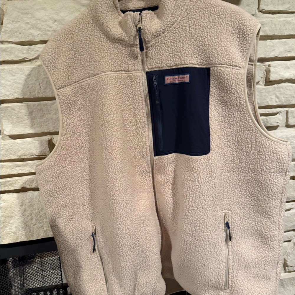 Vineyard Vines Cream and Navy Sherpa Fleece Vest